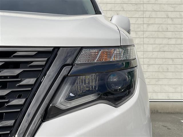 エルグランド ３５０ハイウェイスターアーバンクロム　純正１０型ＳＤナビ（フルセグＴＶ／ＣＤ／ＤＶＤ／ＢＴ）　全方位　コーナーセンサー　ブラインドスポット　Ｗサンルーフ　フリップダウンモニター　クルコン　助手席オットマン　ドラレコ　電動リア　ＥＴＣ（18枚目）