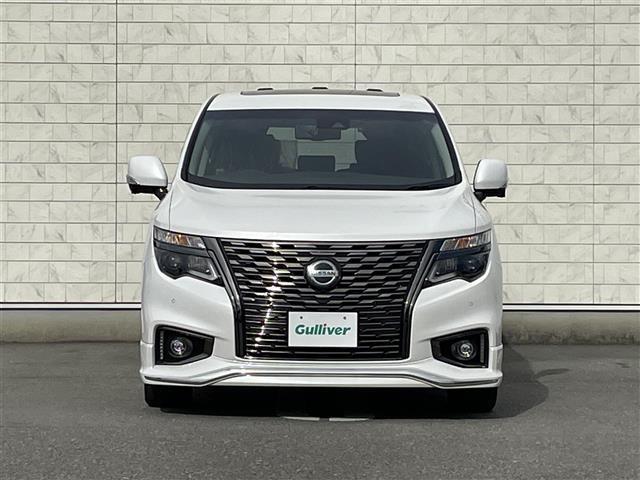 エルグランド ３５０ハイウェイスターアーバンクロム　純正１０型ＳＤナビ（フルセグＴＶ／ＣＤ／ＤＶＤ／ＢＴ）　全方位　コーナーセンサー　ブラインドスポット　Ｗサンルーフ　フリップダウンモニター　クルコン　助手席オットマン　ドラレコ　電動リア　ＥＴＣ（19枚目）