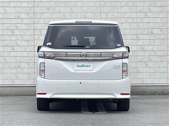 エルグランド ３５０ハイウェイスターアーバンクロム　純正１０型ＳＤナビ（フルセグＴＶ／ＣＤ／ＤＶＤ／ＢＴ）　全方位　コーナーセンサー　ブラインドスポット　Ｗサンルーフ　フリップダウンモニター　クルコン　助手席オットマン　ドラレコ　電動リア　ＥＴＣ（20枚目）