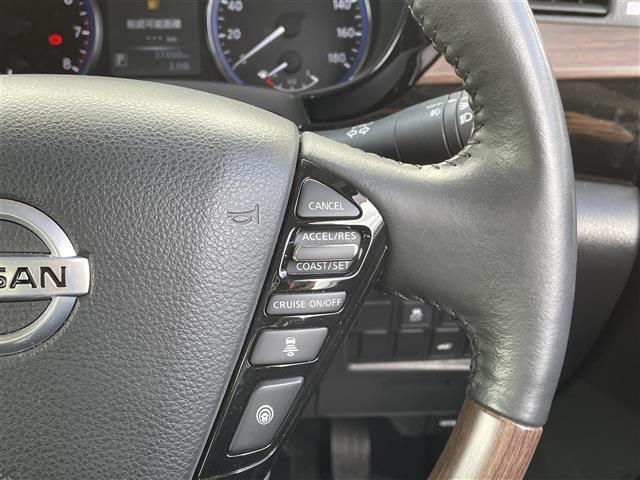 エルグランド ３５０ハイウェイスターアーバンクロム　純正１０型ＳＤナビ（フルセグＴＶ／ＣＤ／ＤＶＤ／ＢＴ）　全方位　コーナーセンサー　ブラインドスポット　Ｗサンルーフ　フリップダウンモニター　クルコン　助手席オットマン　ドラレコ　電動リア　ＥＴＣ（21枚目）