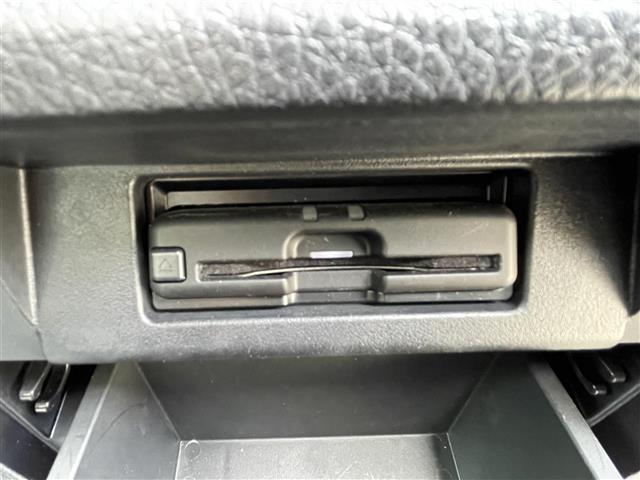 エルグランド ３５０ハイウェイスターアーバンクロム　純正１０型ＳＤナビ（フルセグＴＶ／ＣＤ／ＤＶＤ／ＢＴ）　全方位　コーナーセンサー　ブラインドスポット　Ｗサンルーフ　フリップダウンモニター　クルコン　助手席オットマン　ドラレコ　電動リア　ＥＴＣ（23枚目）