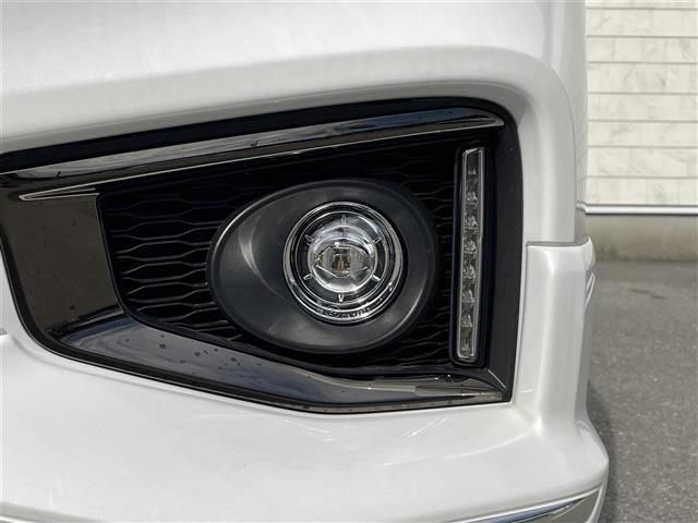 エルグランド ３５０ハイウェイスターアーバンクロム　純正１０型ＳＤナビ（フルセグＴＶ／ＣＤ／ＤＶＤ／ＢＴ）　全方位　コーナーセンサー　ブラインドスポット　Ｗサンルーフ　フリップダウンモニター　クルコン　助手席オットマン　ドラレコ　電動リア　ＥＴＣ（38枚目）