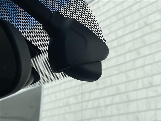 フリードハイブリッド ハイブリッド・Ｇホンダセンシング　純正７型ＳＤナビ（フルセグＴＶ／ＣＤ／ＤＶＤ／ＢＴ）バックカメラ　ホンダセンシング　コーナーセンサー（後方）　両側パワスラ　レーダークルコン　前後ドラレコ　ＥＴＣ　シートヒーター純正ＬＥＤヘッドライト（21枚目）