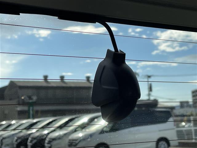 フリードハイブリッド ハイブリッド・Ｇホンダセンシング　純正７型ＳＤナビ（フルセグＴＶ／ＣＤ／ＤＶＤ／ＢＴ）バックカメラ　ホンダセンシング　コーナーセンサー（後方）　両側パワスラ　レーダークルコン　前後ドラレコ　ＥＴＣ　シートヒーター純正ＬＥＤヘッドライト（22枚目）