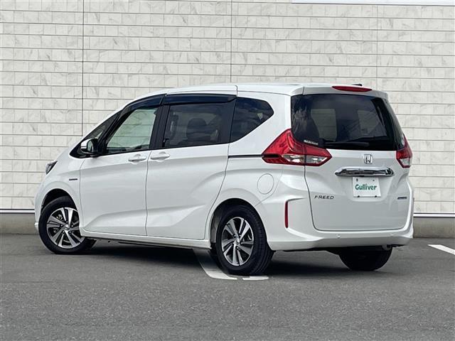 フリードハイブリッド ハイブリッド・Ｇホンダセンシング　純正７型ＳＤナビ（フルセグＴＶ／ＣＤ／ＤＶＤ／ＢＴ）バックカメラ　ホンダセンシング　コーナーセンサー（後方）　両側パワスラ　レーダークルコン　前後ドラレコ　ＥＴＣ　シートヒーター純正ＬＥＤヘッドライト（34枚目）