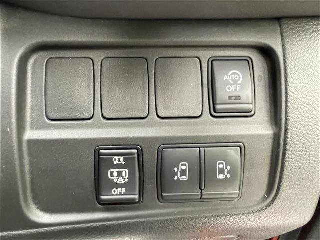 セレナ ハイウェイスター V 純正10型SDナビ(フルセグTV/CD/DVD/BT) 全方位 コーナーセンサー ブラインドスポット フリップダウンモニター ドラレコ プロパイロット 両側電動 ETC 純正フロアマット 純正LED(7枚目)