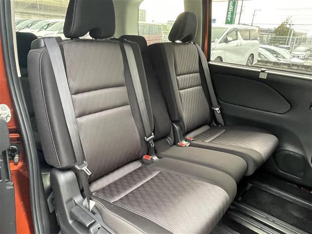 セレナ ハイウェイスター V 純正10型SDナビ(フルセグTV/CD/DVD/BT) 全方位 コーナーセンサー ブラインドスポット フリップダウンモニター ドラレコ プロパイロット 両側電動 ETC 純正フロアマット 純正LED(14枚目)