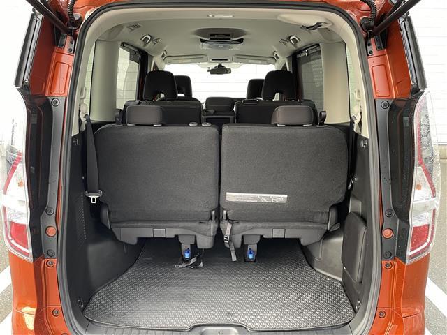 セレナ ハイウェイスター V 純正10型SDナビ(フルセグTV/CD/DVD/BT) 全方位 コーナーセンサー ブラインドスポット フリップダウンモニター ドラレコ プロパイロット 両側電動 ETC 純正フロアマット 純正LED(16枚目)