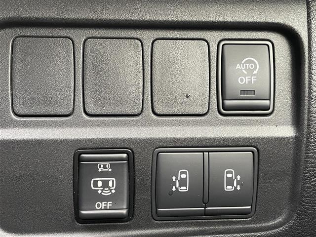 セレナ ハイウェイスターV 純正9インチメモリーナビ(フルセグTV・CD・DVD・BT) アラウンドビューモニター プロパイロット エマージェンシーブレーキ 前後コーナーセンサー BSM 両側パワスラ 純正前後ドラレコ ETC(7枚目)