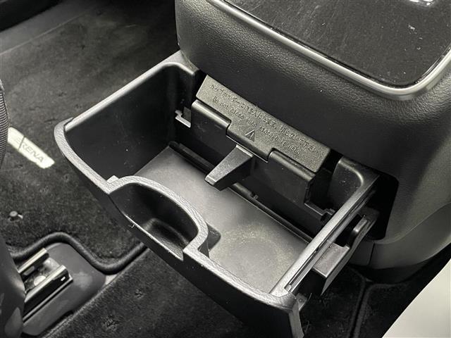 セレナ ハイウェイスターV 純正9インチメモリーナビ(フルセグTV・CD・DVD・BT) アラウンドビューモニター プロパイロット エマージェンシーブレーキ 前後コーナーセンサー BSM 両側パワスラ 純正前後ドラレコ ETC(30枚目)