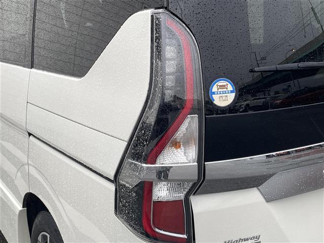 セレナ ハイウェイスターV 純正9インチメモリーナビ(フルセグTV・CD・DVD・BT) アラウンドビューモニター プロパイロット エマージェンシーブレーキ 前後コーナーセンサー BSM 両側パワスラ 純正前後ドラレコ ETC(40枚目)