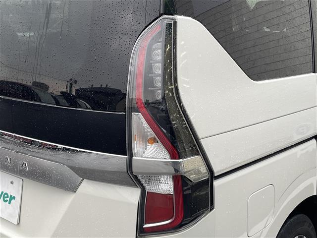 セレナ ハイウェイスターV 純正9インチメモリーナビ(フルセグTV・CD・DVD・BT) アラウンドビューモニター プロパイロット エマージェンシーブレーキ 前後コーナーセンサー BSM 両側パワスラ 純正前後ドラレコ ETC(41枚目)