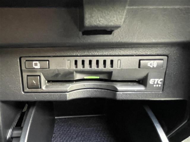 ヴェルファイア ２．５Ｚ　Ｇエディション　純正１０型ＳＤナビ（フルセグＴＶ／ＣＤ／ＤＶＤ／ＢＴ）　バックカメラ　コーナーセンサー　フリップダウンモニター　ドラレコ　ＥＴＣ　シートヒーター　エアシート　ハンドルヒーター　ＵＳＢ　ＨＤＭＩ（8枚目）