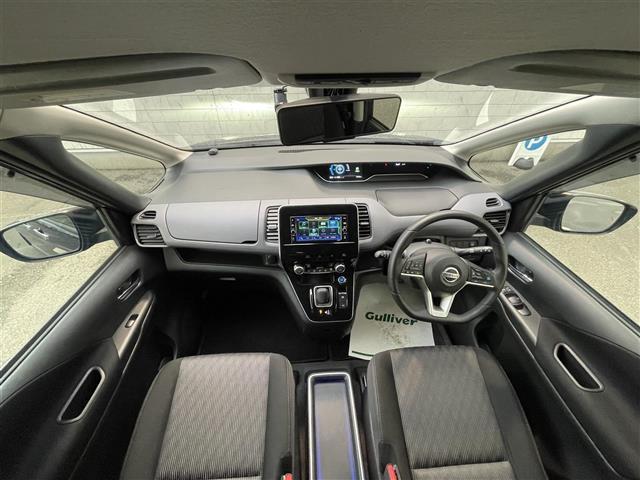 セレナ ｅ－パワー　ハイウェイスターＶ　純正７型ＳＤナビ（フルセグＴＶ／ＣＤ／ＤＶＤ／ＢＴ）　アラウンドビューモニター　プロパイロット　エマージェンシーブレーキ　コーナーセンサー　ブラインドスポットモニター　両側電動パワースライドドア（3枚目）