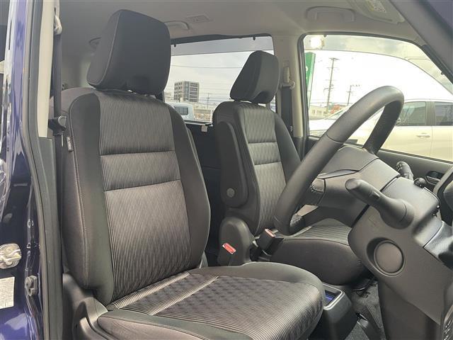 セレナ ｅ－パワー　ハイウェイスターＶ　純正７型ＳＤナビ（フルセグＴＶ／ＣＤ／ＤＶＤ／ＢＴ）　アラウンドビューモニター　プロパイロット　エマージェンシーブレーキ　コーナーセンサー　ブラインドスポットモニター　両側電動パワースライドドア（13枚目）