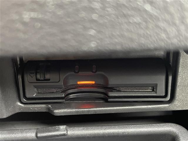 セレナ ハイウェイスター Vセレクション 純正9型SDナビ(フルセグTV/CD/DVD/BT) エマージェンシーブレーキ 後席フリップダウンモニター 両側電動 クルコン ドラレコ ETC 純正LED 純正アルミホイール プッシュスタート(9枚目)