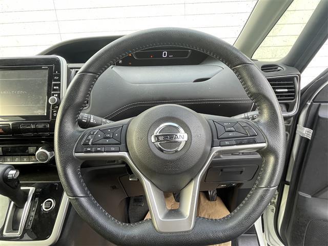 セレナ ハイウェイスター Vセレクション 純正9型SDナビ(フルセグTV/CD/DVD/BT) エマージェンシーブレーキ 後席フリップダウンモニター 両側電動 クルコン ドラレコ ETC 純正LED 純正アルミホイール プッシュスタート(10枚目)