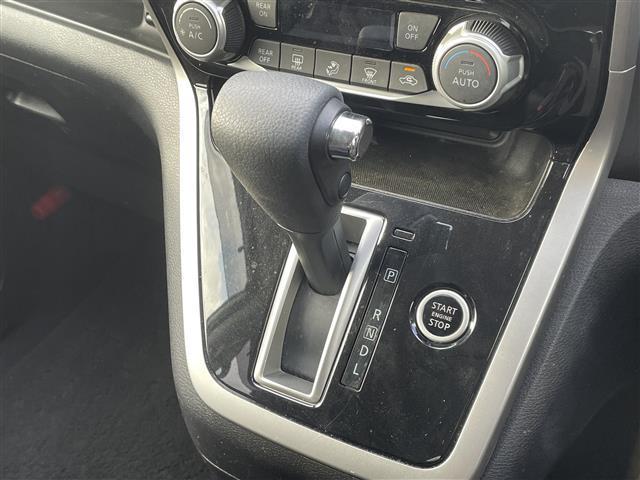 セレナ ハイウェイスター Vセレクション 純正9型SDナビ(フルセグTV/CD/DVD/BT) エマージェンシーブレーキ 後席フリップダウンモニター 両側電動 クルコン ドラレコ ETC 純正LED 純正アルミホイール プッシュスタート(11枚目)