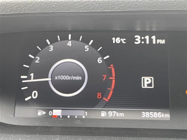 セレナ ハイウェイスター Vセレクション 純正9型SDナビ(フルセグTV/CD/DVD/BT) エマージェンシーブレーキ 後席フリップダウンモニター 両側電動 クルコン ドラレコ ETC 純正LED 純正アルミホイール プッシュスタート(12枚目)