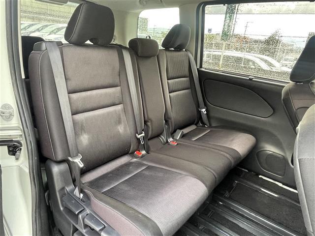 セレナ ハイウェイスター Vセレクション 純正9型SDナビ(フルセグTV/CD/DVD/BT) エマージェンシーブレーキ 後席フリップダウンモニター 両側電動 クルコン ドラレコ ETC 純正LED 純正アルミホイール プッシュスタート(14枚目)