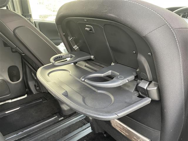 セレナ ハイウェイスター Vセレクション 純正9型SDナビ(フルセグTV/CD/DVD/BT) エマージェンシーブレーキ 後席フリップダウンモニター 両側電動 クルコン ドラレコ ETC 純正LED 純正アルミホイール プッシュスタート(28枚目)