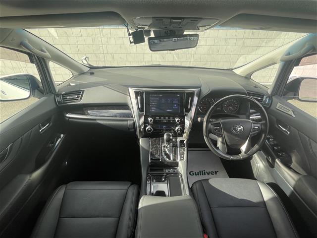 アルファード ２．５Ｓ　Ｃパッケージ　純正１０型ナビ（フルセグＴＶ／ＣＤ／ＤＶＤ／ＢＴ）　トヨタセーフ　バックカメラ　ブラインドスポット　コーナーセンサー　オートホールド　Ｗサンルーフ　両側電動　クルコン　ドラレコ　デジタルインナーミラー（3枚目）