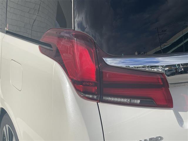 アルファード ２．５Ｓ　Ｃパッケージ　純正１０型ナビ（フルセグＴＶ／ＣＤ／ＤＶＤ／ＢＴ）　トヨタセーフ　バックカメラ　ブラインドスポット　コーナーセンサー　オートホールド　Ｗサンルーフ　両側電動　クルコン　ドラレコ　デジタルインナーミラー（40枚目）