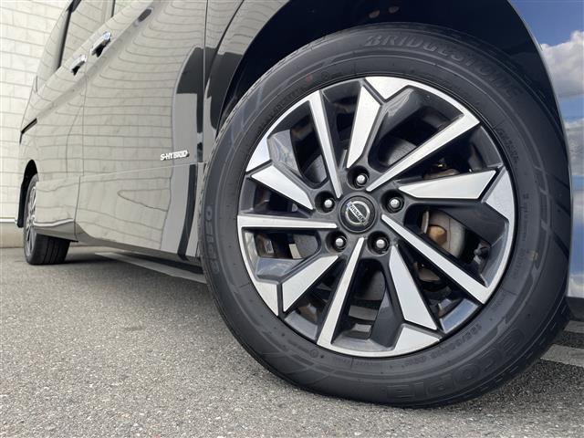 セレナ ハイウェイスターV 純正7型SDナビ(フルセグTV/CD/DVD/BT) アラウンドビューモニター フリップダウンモニター クルーズコントロール エマージェンシーブレーキ コーナーセンサー BSM 両側パワスラ(17枚目)