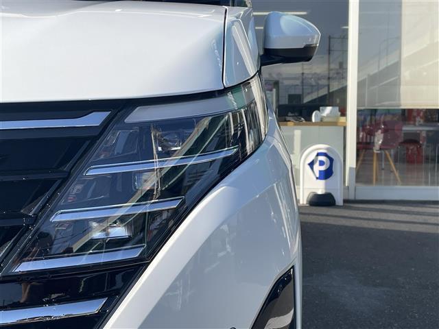 セレナ e-パワー ハイウェイスターV 純正12.3型ディスプレイナビ(フルセグTV/BT) アラウンドビューモニター フリップダウン後席モニター プロパイロット エマージェンシーブレーキ コーナーセンサー BSM 両側パワスラ ETC(34枚目)