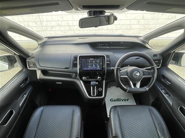 セレナ ハイウェイスター 純正9型SDナビ(フルセグTV/CD/DVD/BT) AM/FM/AUX アラウンドビューモニター フリップダウンモニター エマージェンシーブレーキ コーナーセンサー 両側パワスラ ドラレコ(3枚目)