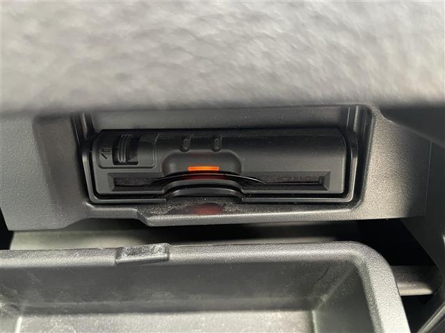 セレナ ハイウェイスター 純正9型SDナビ(フルセグTV/CD/DVD/BT) AM/FM/AUX アラウンドビューモニター フリップダウンモニター エマージェンシーブレーキ コーナーセンサー 両側パワスラ ドラレコ(21枚目)