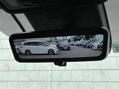 【　デジタルインナーミラー／インテリジェントルームミラー　】車両後方カメラの映像をインナーミラー内のディスプレイに表示します。 7