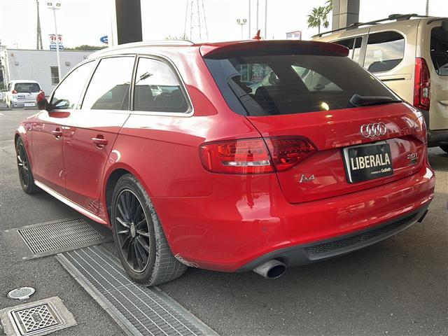 Ａ４アバント ２．０ＴＦＳＩクワトロ　アクティブレーンアシスト　パノラマサンルーフ　ハーフレザー　純正ナビ　ＣＤ／ＤＶＤ／フルセグ／ＡＦ／ＦＭ　パワーシート　パドルシフト　ステアリングスイッチ　コーナーセンサー（3枚目）