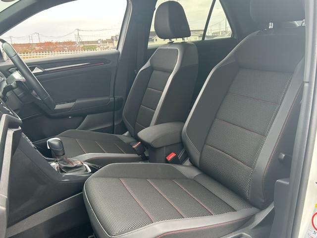 Ｔ－ロック ＴＤＩ　スポーツ　ワンオーナークルーズコントロール　純正ナビ　Ａｐｐｌｅｃａｒｐｌａｙ　フルセグＴＶ　バックカメラ　ＥＴＣ　２．０　前後ドラレコ　純正１８インチＡＷ　パドルシフト　純正フロアマット　スマートキー（34枚目）