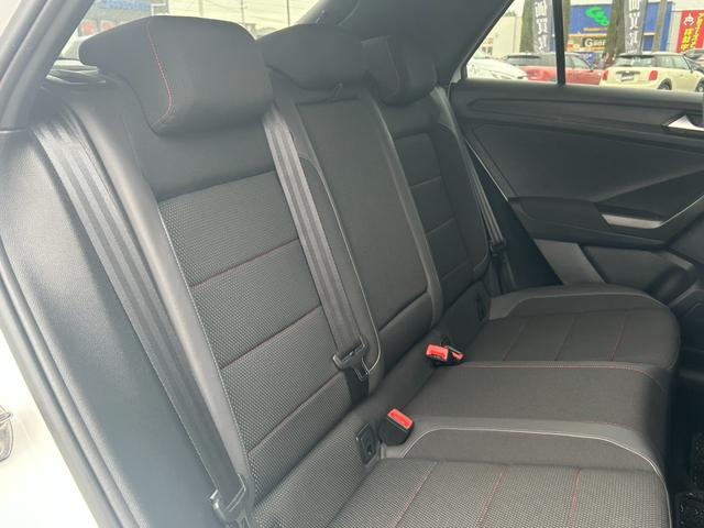 Ｔ－ロック ＴＤＩ　スポーツ　ワンオーナークルーズコントロール　純正ナビ　Ａｐｐｌｅｃａｒｐｌａｙ　フルセグＴＶ　バックカメラ　ＥＴＣ　２．０　前後ドラレコ　純正１８インチＡＷ　パドルシフト　純正フロアマット　スマートキー（37枚目）