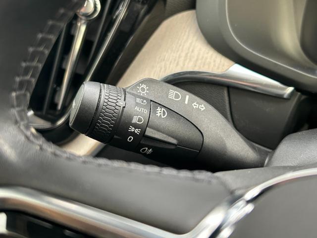 ＬＩＢＥＲＡＬＡでは【ＢＭＷ・Ａｕｄｉ・Ｍ．ＢＥＮＺ】のドイツ御三家を中心とした様々な輸入車の試乗が可能です。各メーカーの違いを五感で較べてください。新しい驚きと発見をお届け致します。