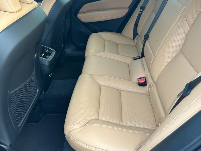 遠方の方もご安心ください。全国のＬＩＢＥＲＡＬＡでは、もちろんガリバー店舗でもアフターサービスが受けれます。