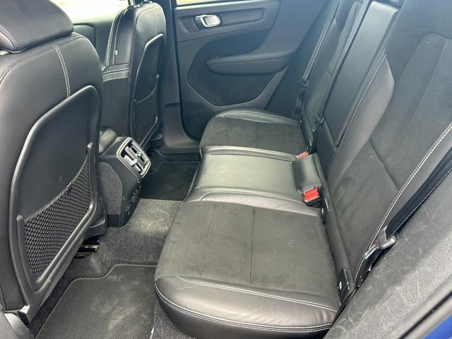 ＸＣ４０ Ｔ４　ＡＷＤ　Ｒデザイン　純正ナビ　地デジ　ＣＤ　ＤＶＤ　ＢＴ　Ａｐｐｌｅｃａｒｐｌａｙ　３６０°カメラ　ＥＴＣ　ＡＣＣ　ＬＫＡ　ＢＳＭ　パワーシート　シートヒーター　ステアリングヒーター　パワーバックドア　ＬＥＤヘッドライト（42枚目）