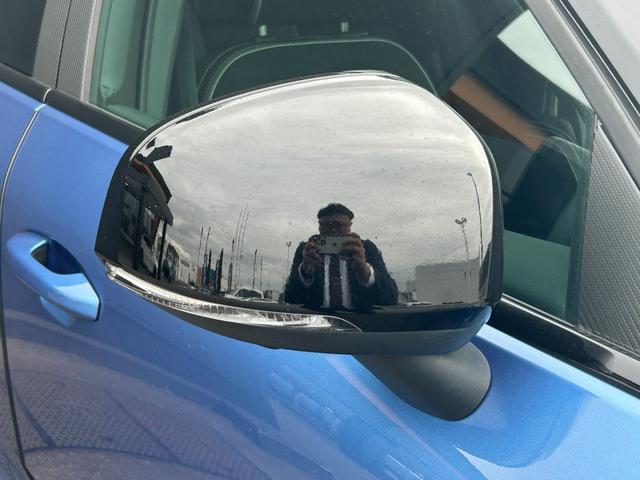 ＸＣ４０ Ｔ４　ＡＷＤ　Ｒデザイン　純正ナビ　地デジ　ＣＤ　ＤＶＤ　ＢＴ　Ａｐｐｌｅｃａｒｐｌａｙ　３６０°カメラ　ＥＴＣ　ＡＣＣ　ＬＫＡ　ＢＳＭ　パワーシート　シートヒーター　ステアリングヒーター　パワーバックドア　ＬＥＤヘッドライト（55枚目）