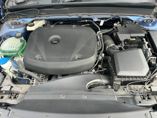 ＸＣ４０ Ｔ４　ＡＷＤ　Ｒデザイン　純正ナビ　地デジ　ＣＤ　ＤＶＤ　ＢＴ　Ａｐｐｌｅｃａｒｐｌａｙ　３６０°カメラ　ＥＴＣ　ＡＣＣ　ＬＫＡ　ＢＳＭ　パワーシート　シートヒーター　ステアリングヒーター　パワーバックドア　ＬＥＤヘッドライト（58枚目）