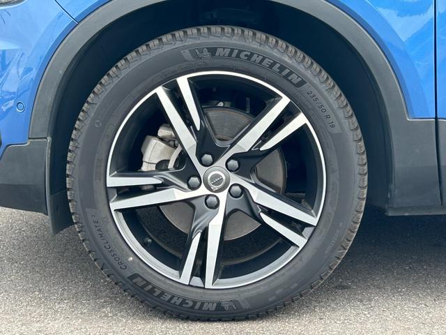 ＸＣ４０ Ｔ４　ＡＷＤ　Ｒデザイン　純正ナビ　地デジ　ＣＤ　ＤＶＤ　ＢＴ　Ａｐｐｌｅｃａｒｐｌａｙ　３６０°カメラ　ＥＴＣ　ＡＣＣ　ＬＫＡ　ＢＳＭ　パワーシート　シートヒーター　ステアリングヒーター　パワーバックドア　ＬＥＤヘッドライト（59枚目）