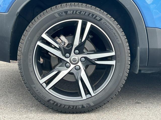 ＸＣ４０ Ｔ４　ＡＷＤ　Ｒデザイン　純正ナビ　地デジ　ＣＤ　ＤＶＤ　ＢＴ　Ａｐｐｌｅｃａｒｐｌａｙ　３６０°カメラ　ＥＴＣ　ＡＣＣ　ＬＫＡ　ＢＳＭ　パワーシート　シートヒーター　ステアリングヒーター　パワーバックドア　ＬＥＤヘッドライト（62枚目）