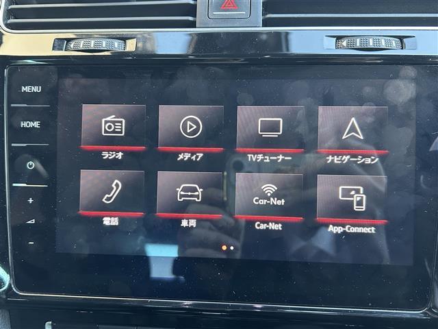 ゴルフＧＴＩ パフォーマンス　純正ナビ　アップルカープレイ　アンドロイドオート　ブルートゥース　フルセグＴＶ　Ｂカメラ　衝突軽減　レーンキープ　クルコン　ＢＳＭ　ドラレコ　ビルトインＥＴＣ　パドルシフト　純正１９インチＡＷ　禁煙車（12枚目）