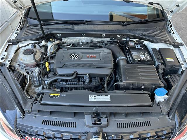 ゴルフＧＴＩ パフォーマンス　純正ナビ　アップルカープレイ　アンドロイドオート　ブルートゥース　フルセグＴＶ　Ｂカメラ　衝突軽減　レーンキープ　クルコン　ＢＳＭ　ドラレコ　ビルトインＥＴＣ　パドルシフト　純正１９インチＡＷ　禁煙車（46枚目）