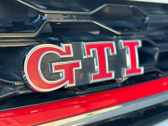 ゴルフＧＴＩ パフォーマンス　純正ナビ　アップルカープレイ　アンドロイドオート　ブルートゥース　フルセグＴＶ　Ｂカメラ　衝突軽減　レーンキープ　クルコン　ＢＳＭ　ドラレコ　ビルトインＥＴＣ　パドルシフト　純正１９インチＡＷ　禁煙車（48枚目）