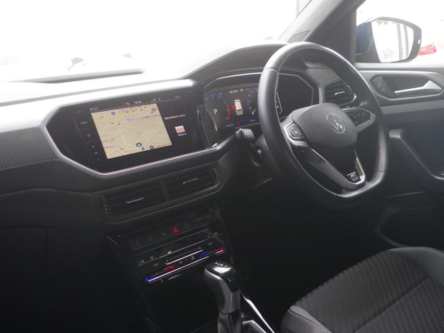 Ｔ－クロス ＴＳＩ　Ｒライン　ワンオーナー車　デジタルコクピット　ＡＣＣ　ブラインドスポット　リアトラフィックアラート　ＬＥＤ　ＡｐｐｌｅＣａｒＰｌａｙ　ＡｎｄｒｏｉｄＡｕｔｏ　バックカメラ　フロントアシスト　ＬＫＡ　ＥＴＣ２．０（11枚目）