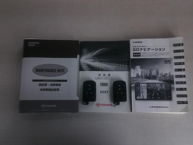 ヴォクシー ＺＳ　煌　純正フルエアロ　両側ＰＷスライドドア　純正ＳＤナビゲーション　バックカメラ　フルセグＴＶ　ビルトインＥＴＣ　スマートキー＆ＰＵＳＨスタート　純正コーナーセンサー　ＬＥＤヘッドライト　純正１６インチＡＷ（39枚目）