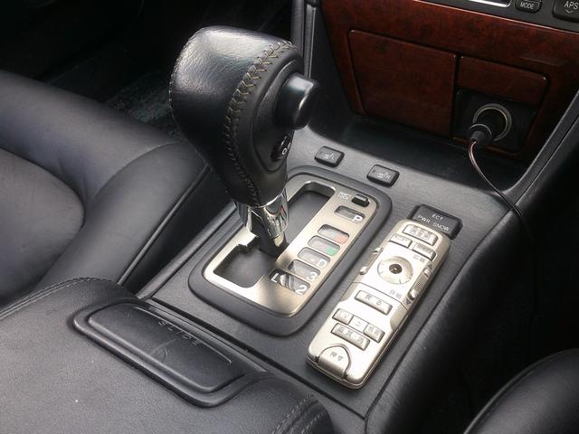 TOYOTA PROGRES NC250 IR VERSION