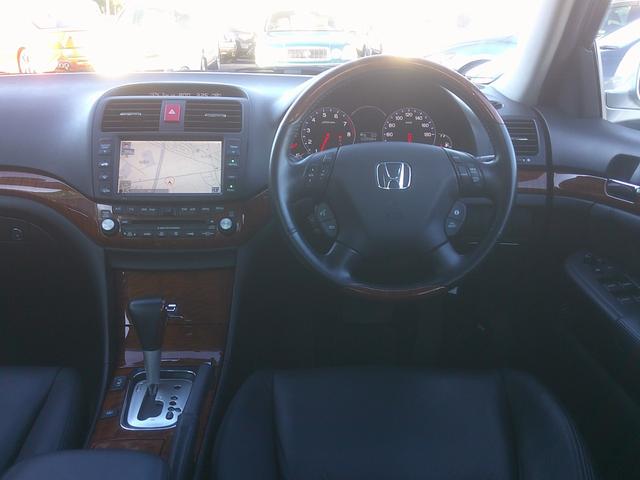 インスパイア 30TL 走行35.995km 黒革パワーシート HDDインターナビ バックカメラ付トランクスポイラー ETC スマートキー クルコン ウッドコンビH HID 電動格納ウィンカードアミラー 純正16インチAW(29枚目)