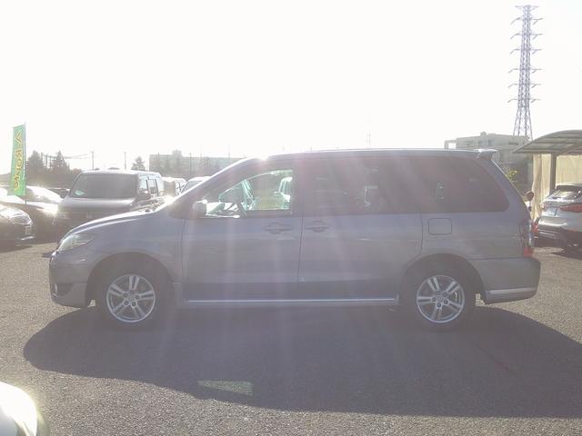 MPV スポーツ ワンオーナー 純正フルエアロ キセノンヘッドライト 両側パワースライドドア 純正電動コーナーポール ルーフスポイラー 電動格納ドアミラー キーレスキー フォグランプ 純正16インチアルミホイール(24枚目)